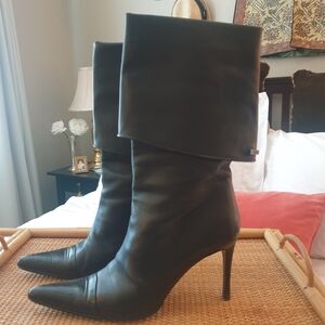 Unique and gorgeous CHANEL adjustable boots.